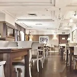 Royal Hotel