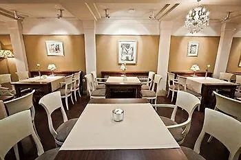 Hotel Royal 3*